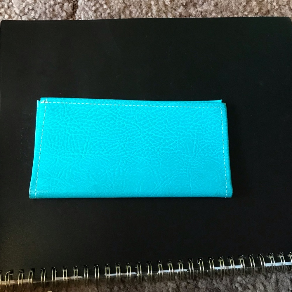 Checkbook wallet